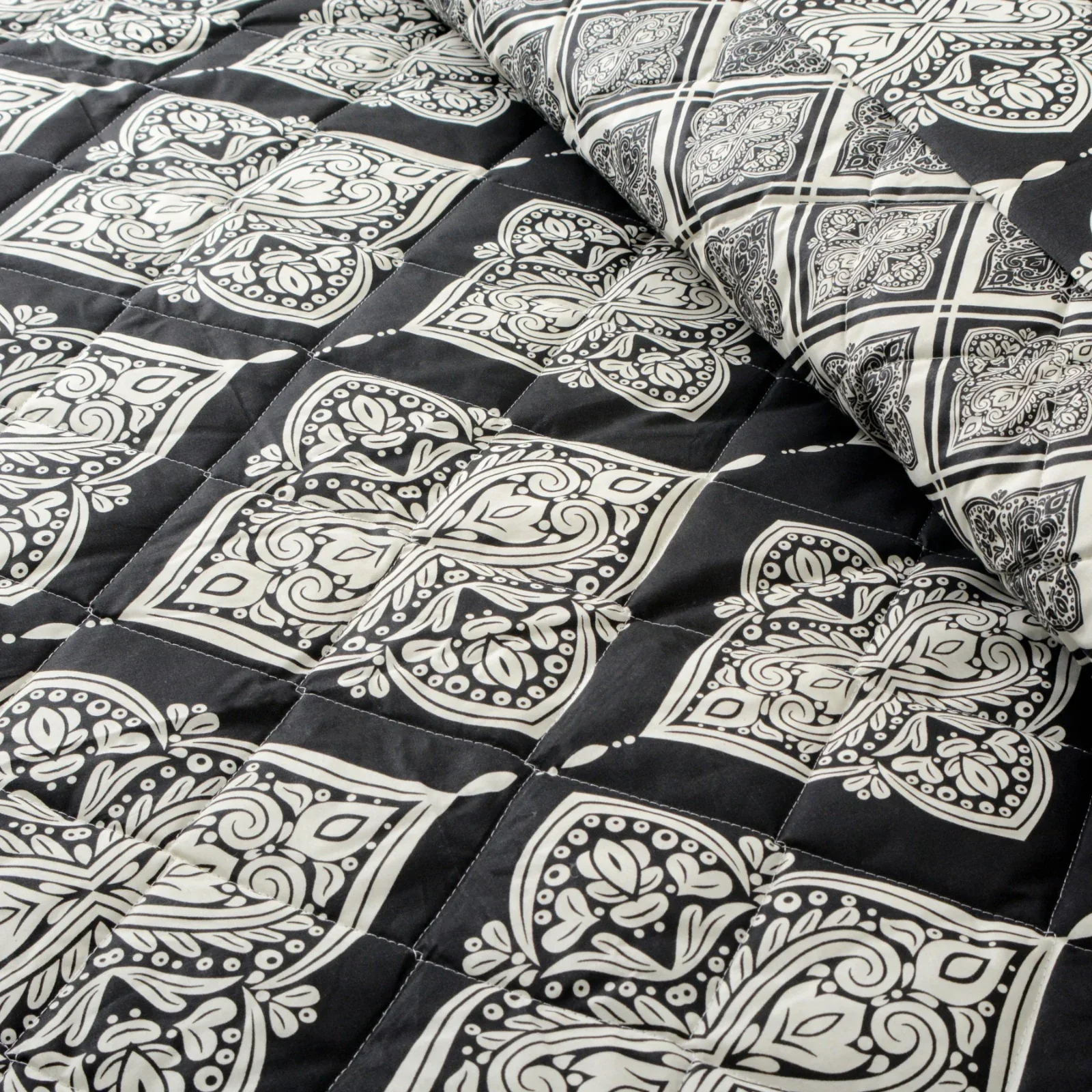 SIGNATURE BLACKO COTTON COMFORTER SET-7PCS - Image 4
