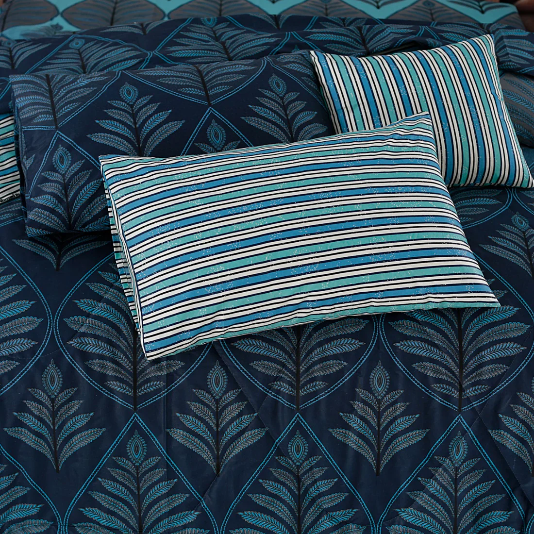 SIGNATURE PAN COTTON COMFORTER SET-7PCS - Image 3
