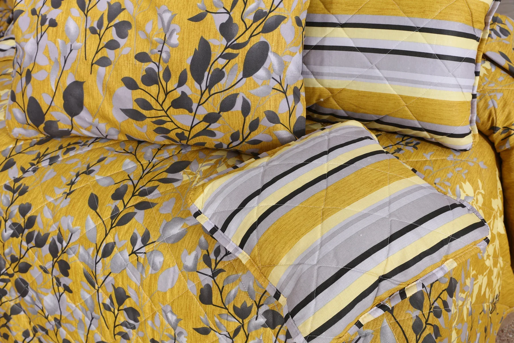 SIGNATURE YELLOW LEAF COTTON COMFORTER SET-7PCS - Image 2