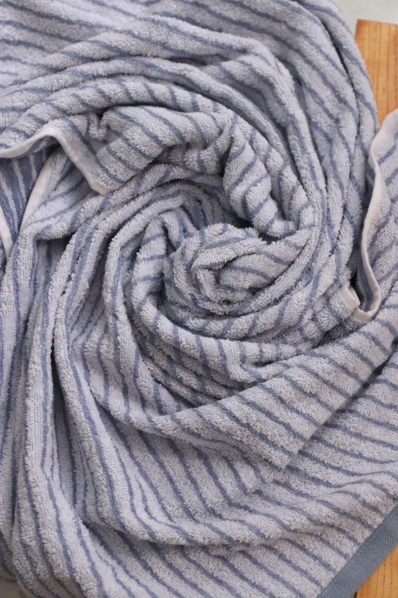 Soft Cotton Stripe Towel Set – Pack of 2 (Pink & Blue) - Image 3
